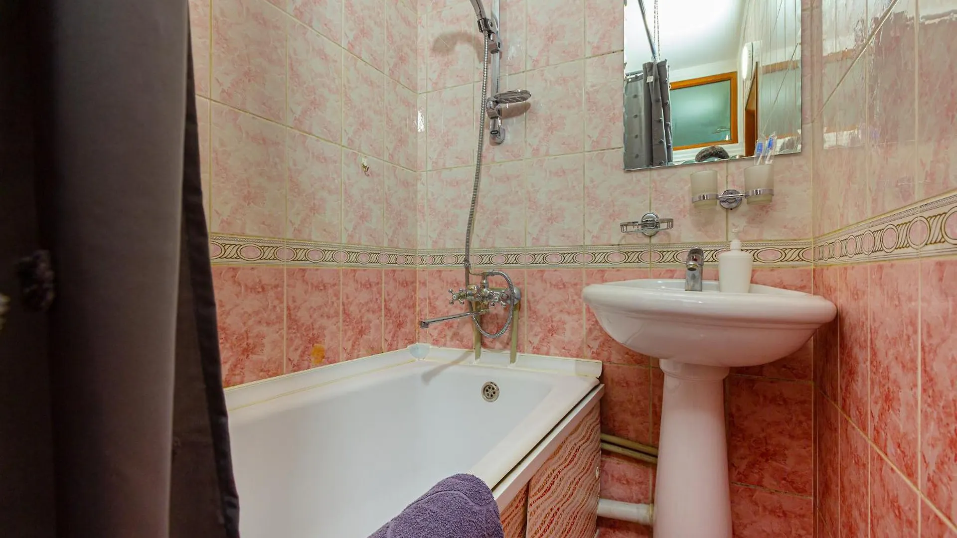 17 Traveler'S Choice In The City Center Алматы Апартаменты