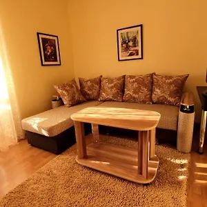 Апартаменты Nadezhda On The Nauryzbai Batyr 68, Алматы